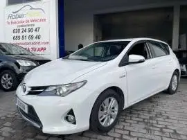 Toyota Auris Hybrid, 9.499 €
