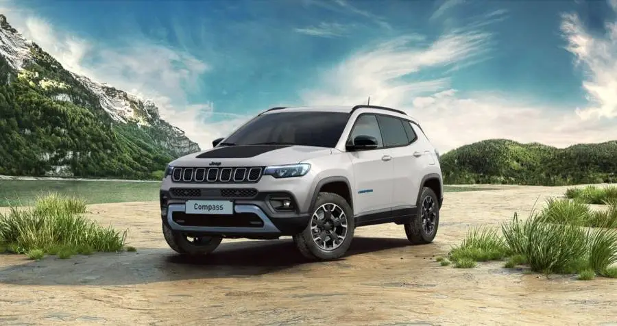 Jeep Compass Upland 1.3 PHEV 240 HP E6D AT EAWD, 39.397 €