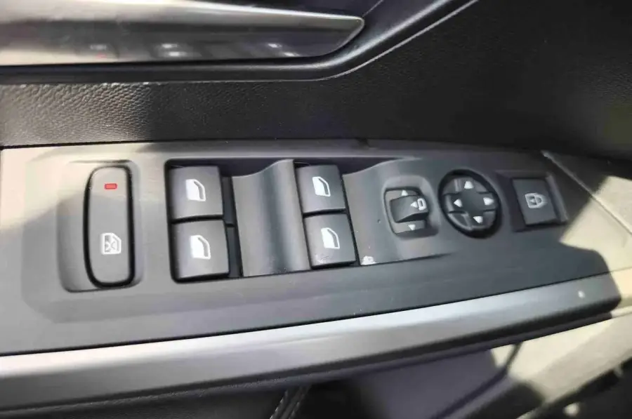Brugt Peugeot 5008 1.2